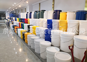 日本变态20p吉安容器一楼涂料桶、机油桶展区